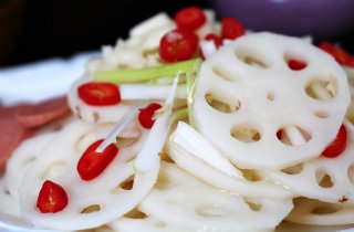 東莞農(nóng)副產(chǎn)品配送：涼拌藕片總發(fā)黑怎么辦？教你2招藕片潔白如雪